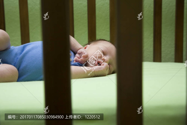 一個星期大的嬰兒