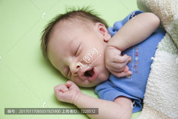 一個(gè)星期大的嬰兒