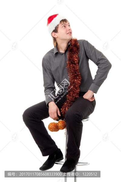 戴Santa帽子的男人