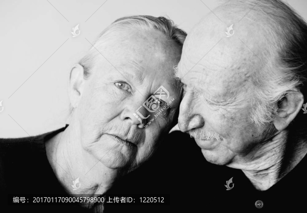 老年夫婦