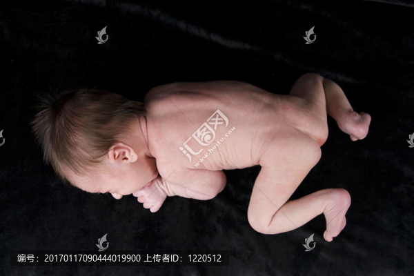 一個(gè)星期大的嬰兒