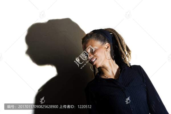 漂亮的非洲裔美國(guó)婦女