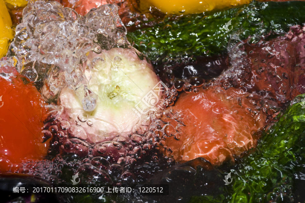 蔬菜和水