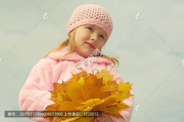 小女孩