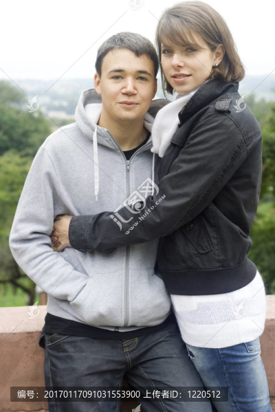 年輕的男人和女人