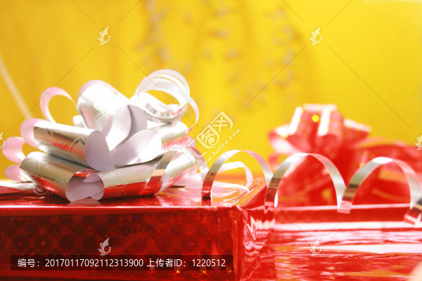 圣誕禮品及裝飾品。