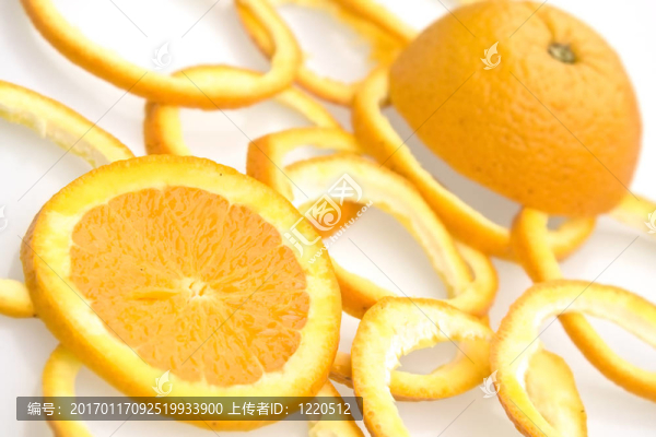 橙色