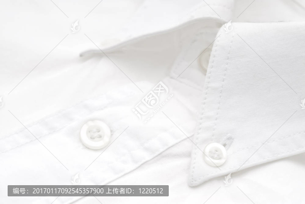 接近一件白色襯衫