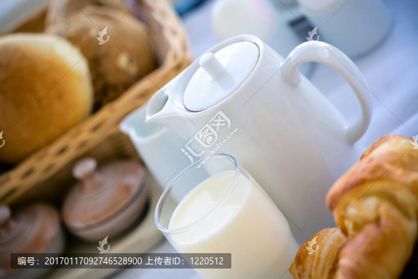 新鮮的早餐