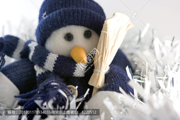 雪人在金屬片