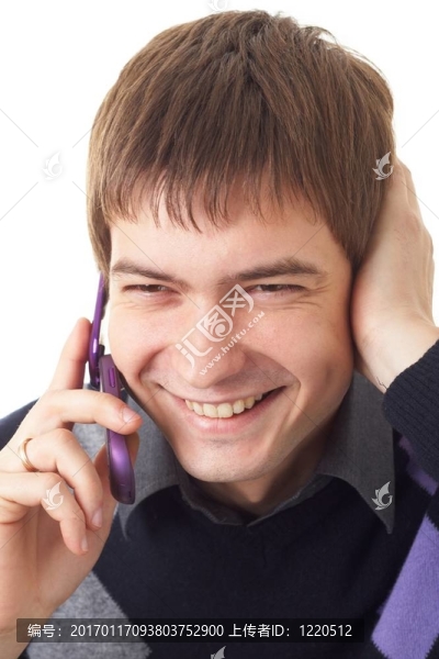 帶手機的年輕人