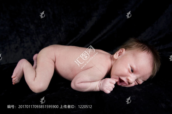 一個(gè)星期大的嬰兒
