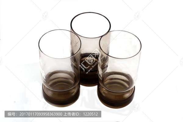 玻璃杯