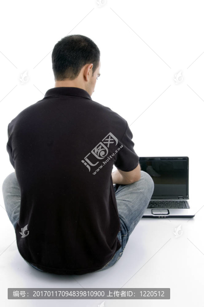 帶筆記本的男性背姿勢(shì)