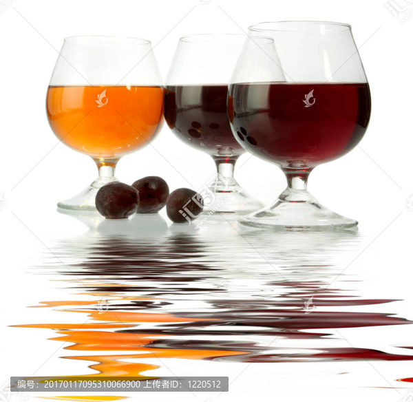 深色的酒