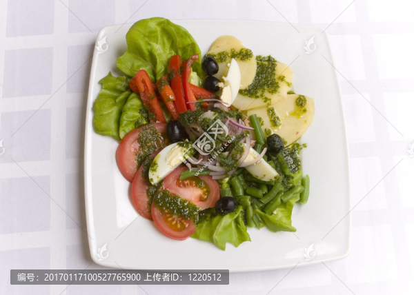 蔬菜和雞蛋沙拉