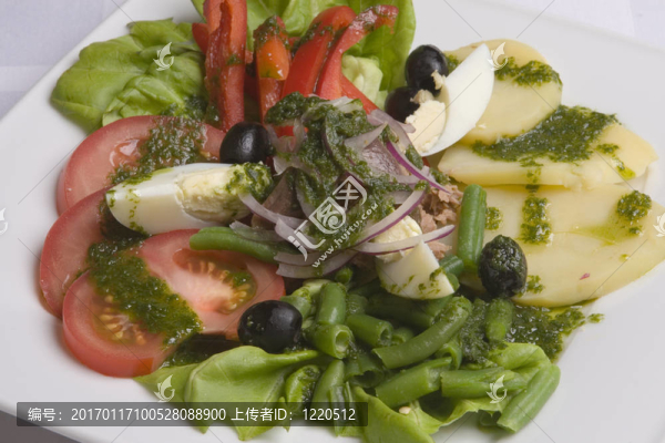 蔬菜和雞蛋沙拉