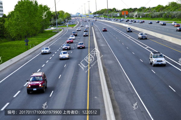 繁忙的公路