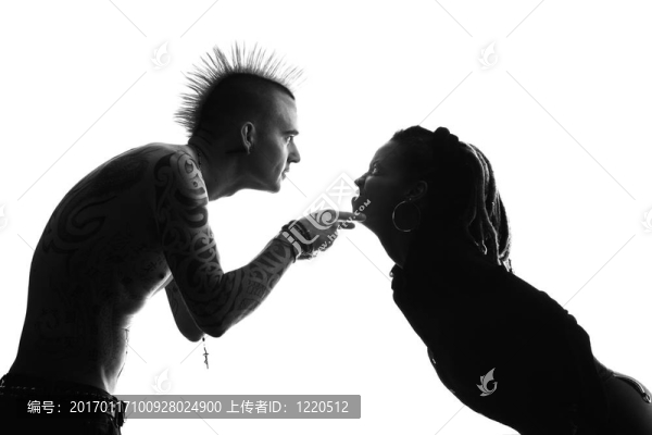 男女爭(zhēng)論