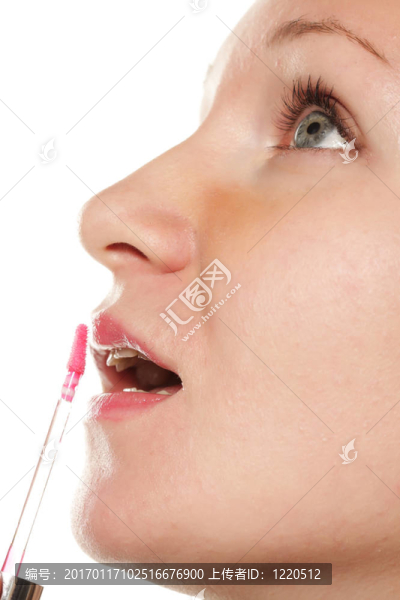 特寫女孩的臉在化妝