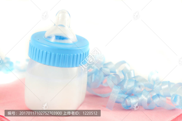 嬰兒奶瓶
