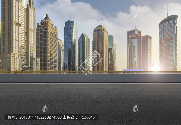 城市道路與陸家嘴建筑群