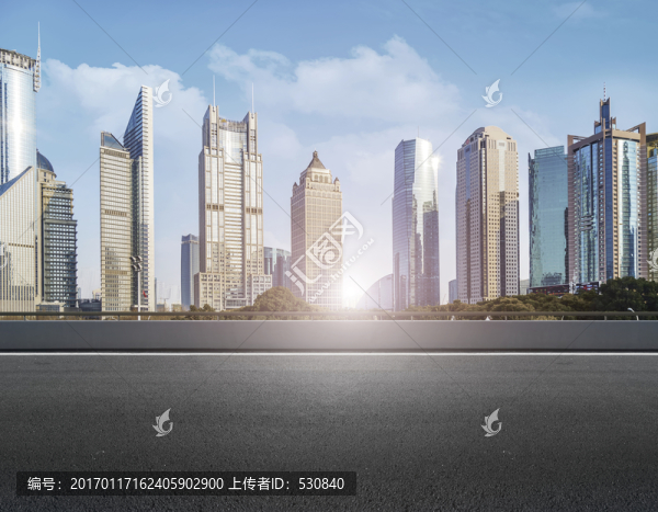 城市道路與陸家嘴建筑群