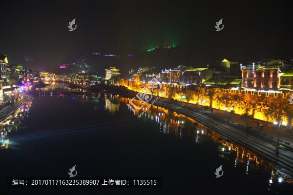 鳳凰古城,吊腳樓,沱江,夜景