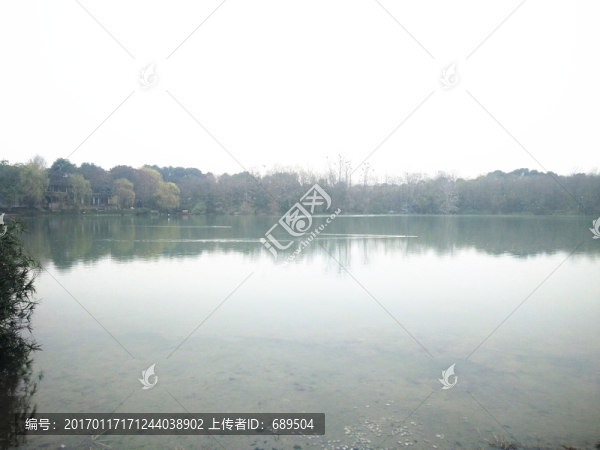 湖泊
