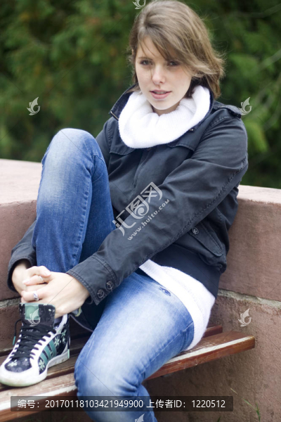 年輕漂亮的白人-匯圖網(wǎng) www.fosd68.com 年輕漂亮的白人