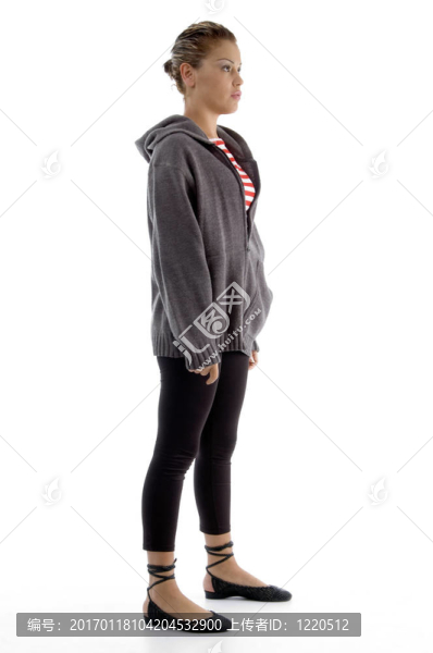 站在女人的側(cè)面觀