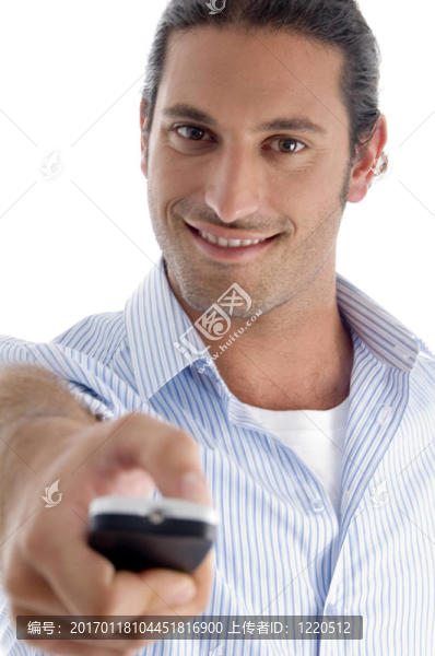 年輕的白人男子電視