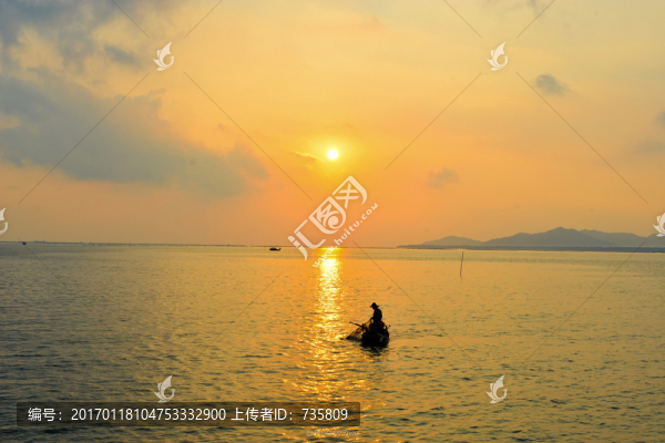 夕陽漁船