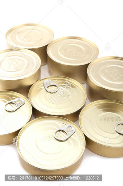 罐頭食品接近