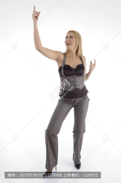跳舞姿勢的女人