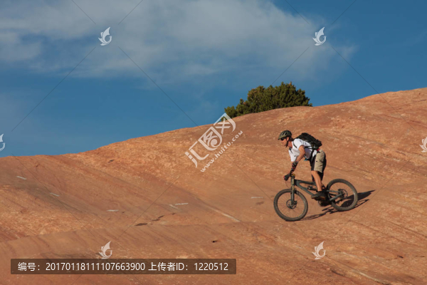 穿過