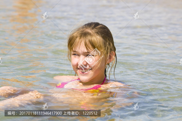 海灘上的女孩