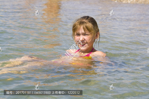 海灘上的女孩