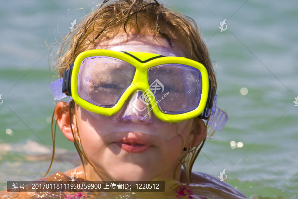 潛水鏡-匯圖網(wǎng) www.fosd68.com 潛水鏡