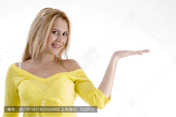 面帶微笑的女人