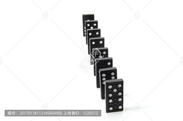 多米諾