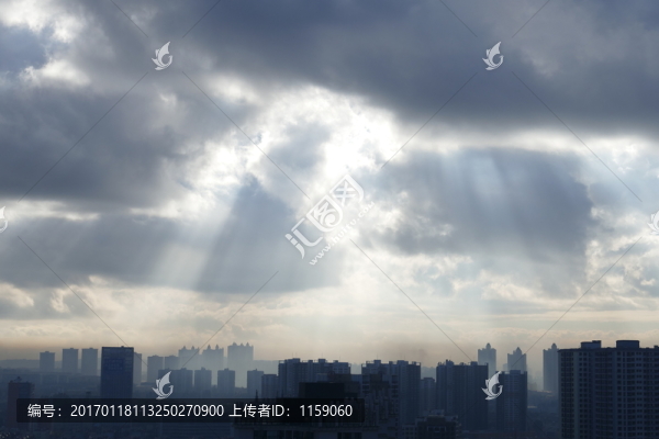 昆明早晨的霧霾-匯圖網(wǎng) www.fosd68.com 昆明早晨的霧霾