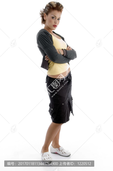 站在迷人的女人