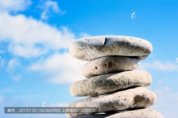 對天空的石頭