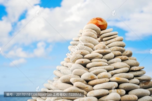 從石頭金字塔