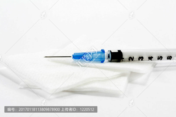 注射器和醫(yī)用繃帶