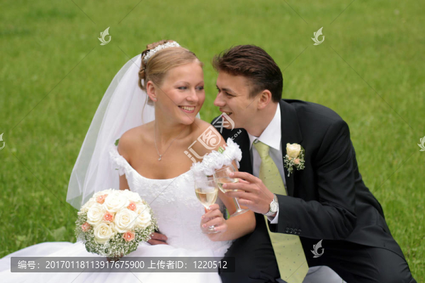 幸福的新婚夫婦