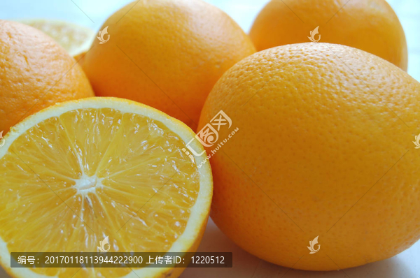 橙色的橘子