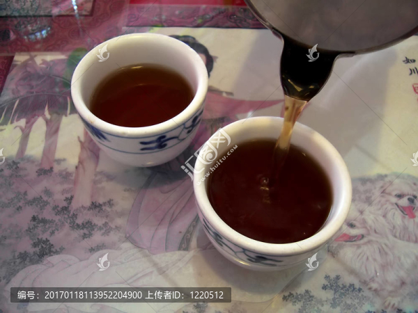 倒茶