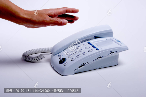 伸手電話。